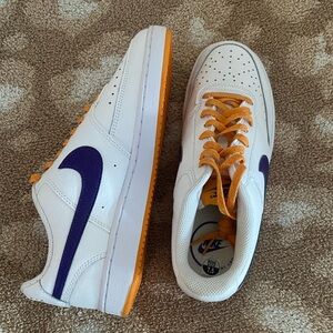 Nike Court Vision Low Shoes (color white/light curry/electro purple)
